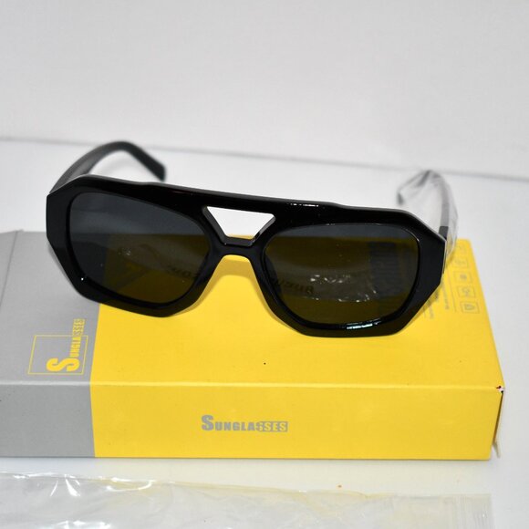 Mosanana Trendy Hexagonal Aviator Sunglasses for Women | Black/Grey - Picture 2 of 3